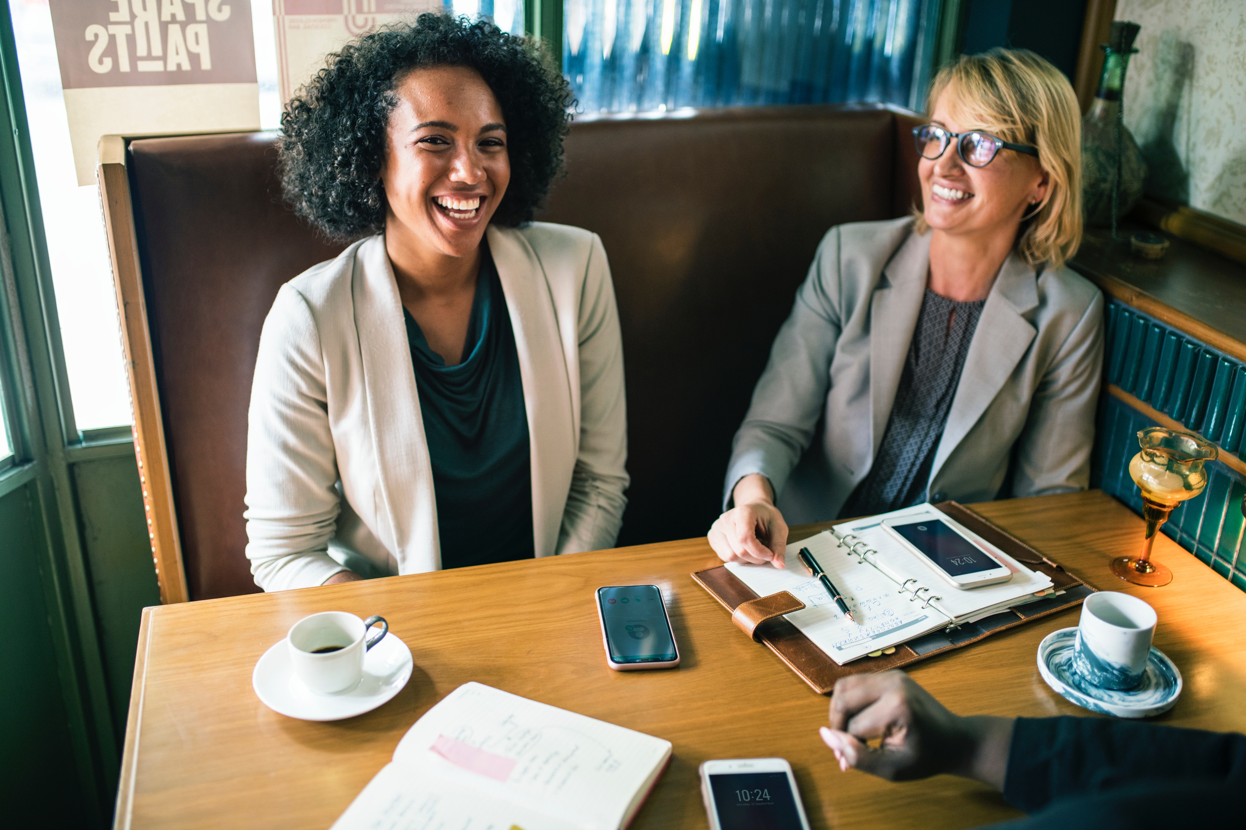 Empowered Women Empower Women: Your 5-Step Guide to Becoming a Successful Female Entrepreneur